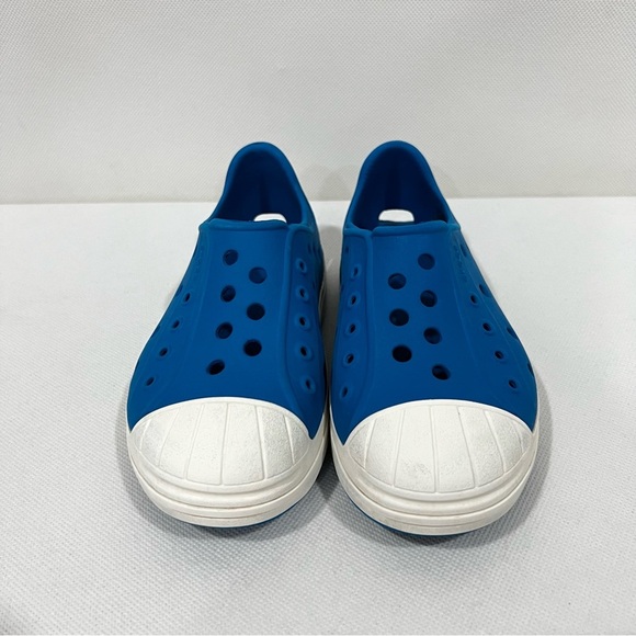 Crocs Slip-On Shoes Kids Size 9 Blue Waterproof Lightweight - Picture 2 of 7